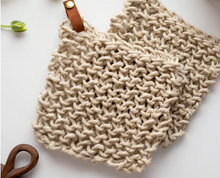 Load image into Gallery viewer, Pauly Flax Potholders Kit (Makes 2) | Flax &amp; Twine