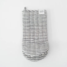 Load image into Gallery viewer, Linen Oven Mitt | Linen Tales
