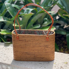 Load image into Gallery viewer, Ata Vine Tote Bags | The Winding Road