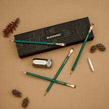 Load image into Gallery viewer, Blackwing Matte Green Pencil Essentials Set | Blackwing
