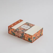 Load image into Gallery viewer, Jotter Block - The Art of Marbling | Roomytown