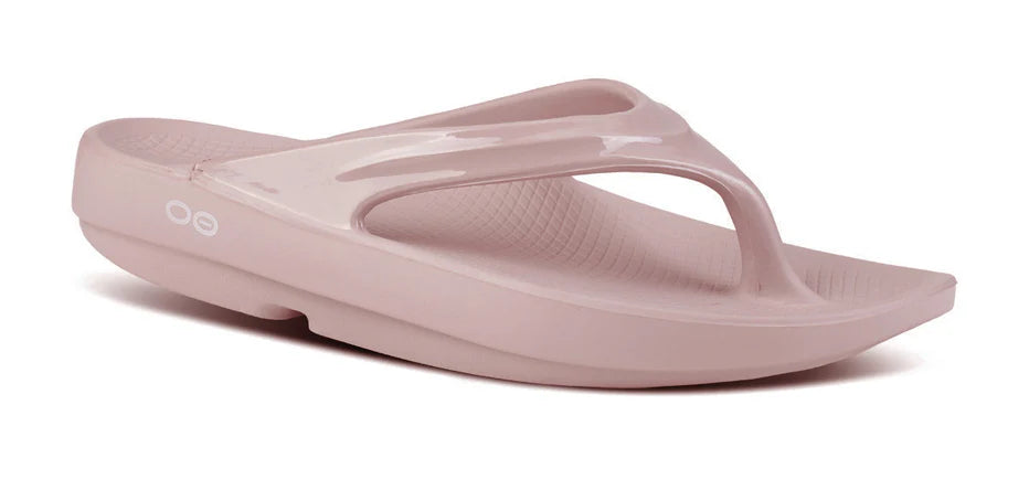 OOLaLa Women's Ice Style 1400 | OOfos