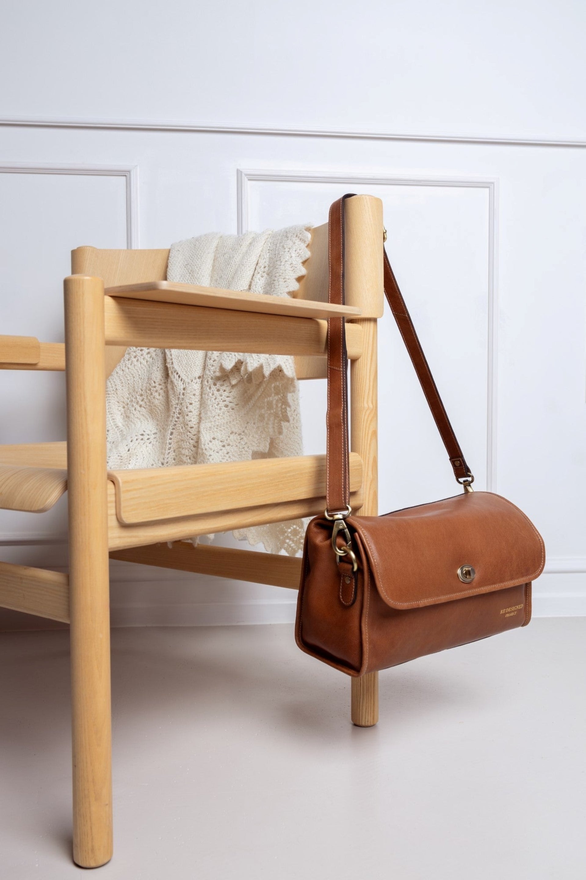 Project-74-bag-walnut-isadora-
