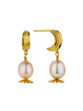 Load image into Gallery viewer, Kissing Seed Huggie Hoop Earrings with Pink Pearl | Alex Monroe