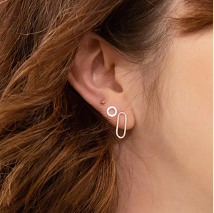 Small Paperclip Oval Studs | Cameron Kruse