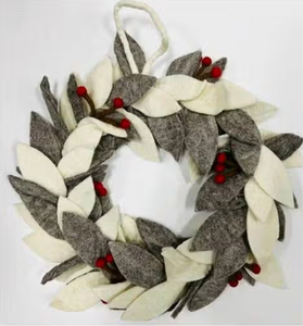 Felted Wreath |The Winding Road