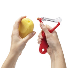 Load image into Gallery viewer, Sharple Y® - Self-sharpening Safety Peeler | Dreamfarm