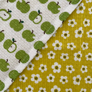 fort & field | 100% cotton green apple/flower kitchen dishcloths - set of 2