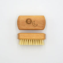 Load image into Gallery viewer, Nail Brush for Children | Earth &amp; Nest