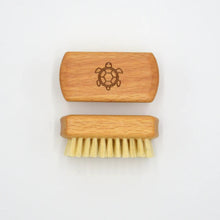 Load image into Gallery viewer, Nail Brush for Children | Earth &amp; Nest