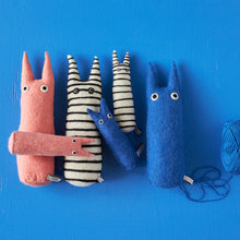 Load image into Gallery viewer, The Curious Felt Cat | Aveva