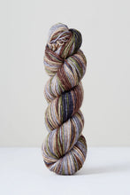 Load image into Gallery viewer, Uneek Worsted | Urth Yarns