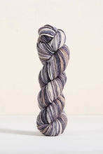 Load image into Gallery viewer, Uneek Worsted | Urth Yarns