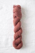 Load image into Gallery viewer, Chickadee Organic Heathers | Quince &amp; Co.