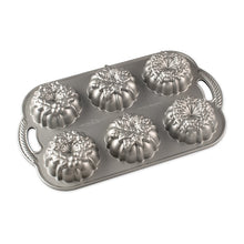 Load image into Gallery viewer, Wreathlettes Pan | Nordic Ware