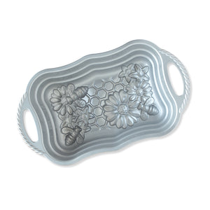 Honeycomb Loaf Pan | Nordic Ware
