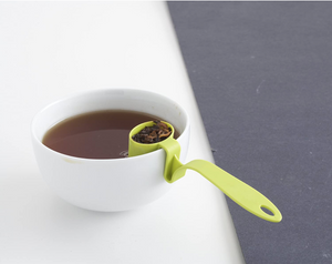 Clip-On Tea Strainer | Linden Sweden
