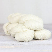 Load image into Gallery viewer, Cumbria Fingering | The Fibre Co.