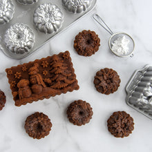 Load image into Gallery viewer, Wreathlettes Pan | Nordic Ware